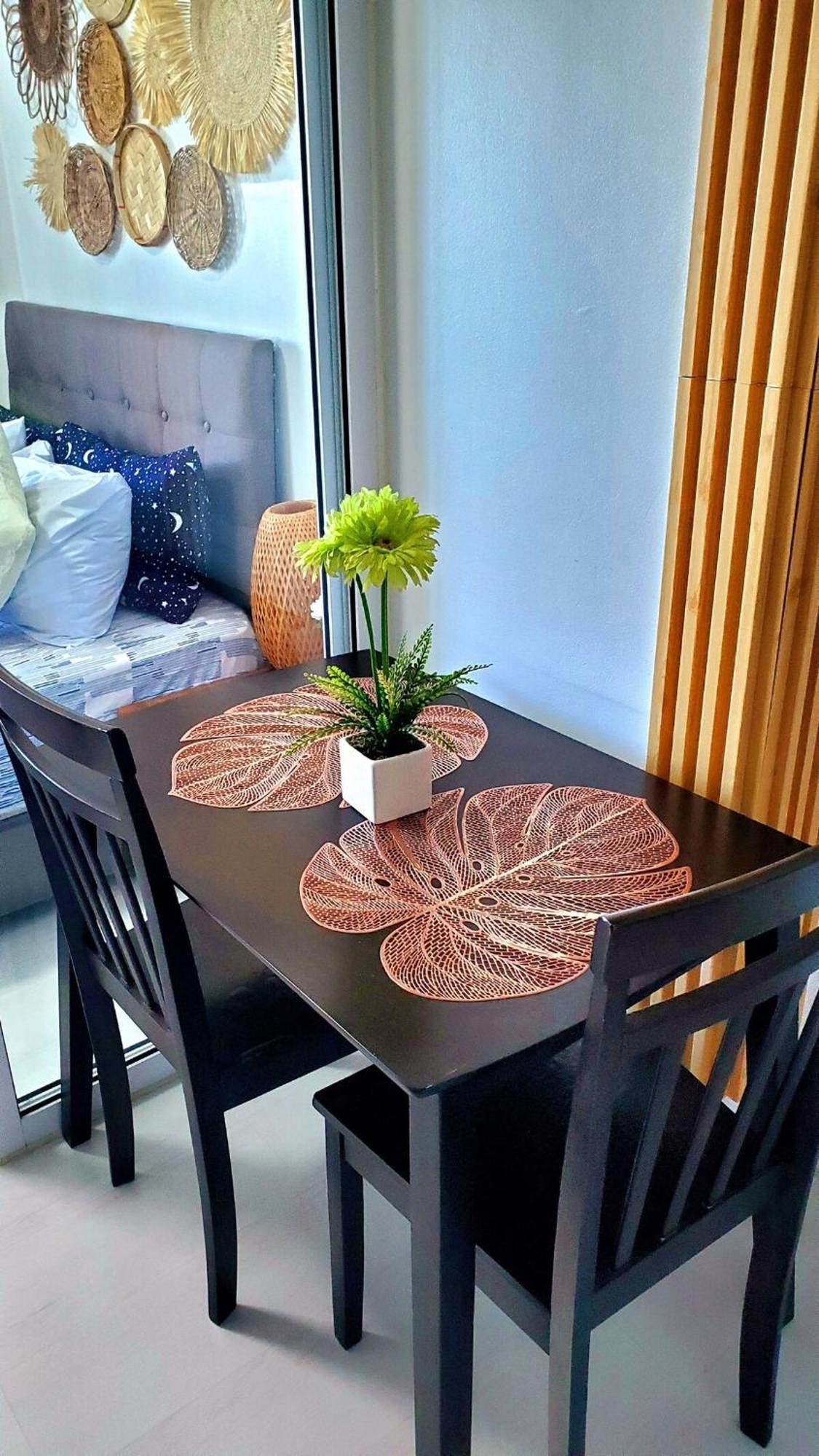 Azurejulz Dream Staycation Apartment *